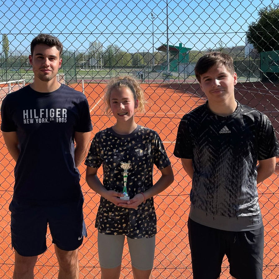 compétition jeunes au tennis à Beauvais